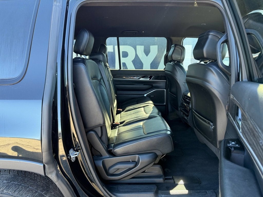 2022 Jeep Wagoneer Series II