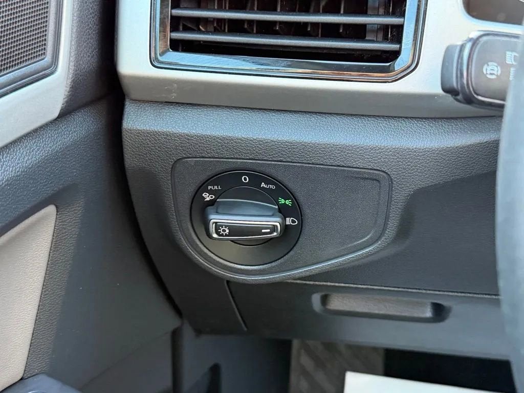 2022 Volkswagen Atlas Cross Sport 2.0T SEL