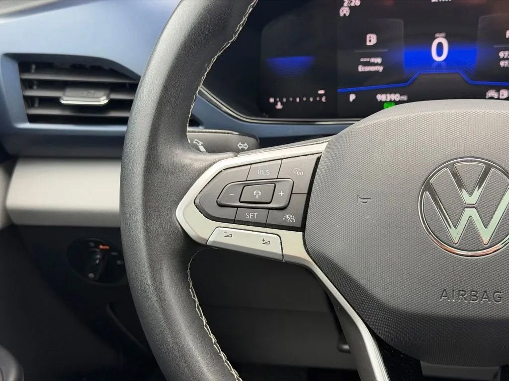 2023 Volkswagen Taos SE