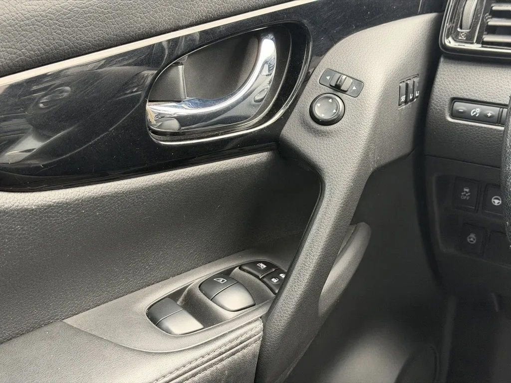 2021 Nissan Rogue Sport SL