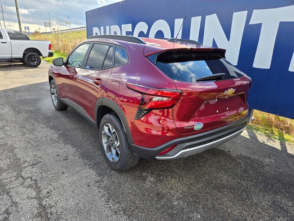2025 Chevrolet Trax LT