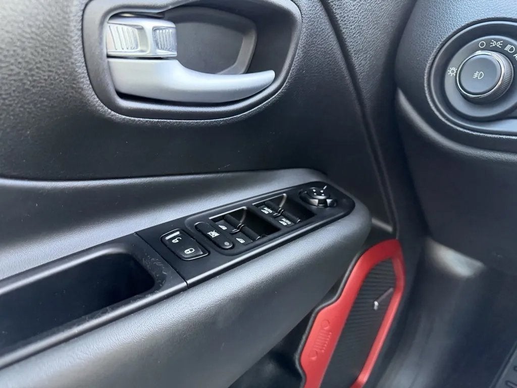 2021 Jeep Renegade Trailhawk